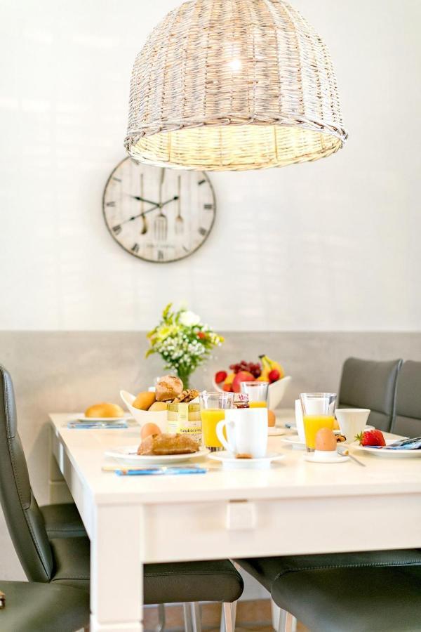Friedenstr_ _haus Lux_ *